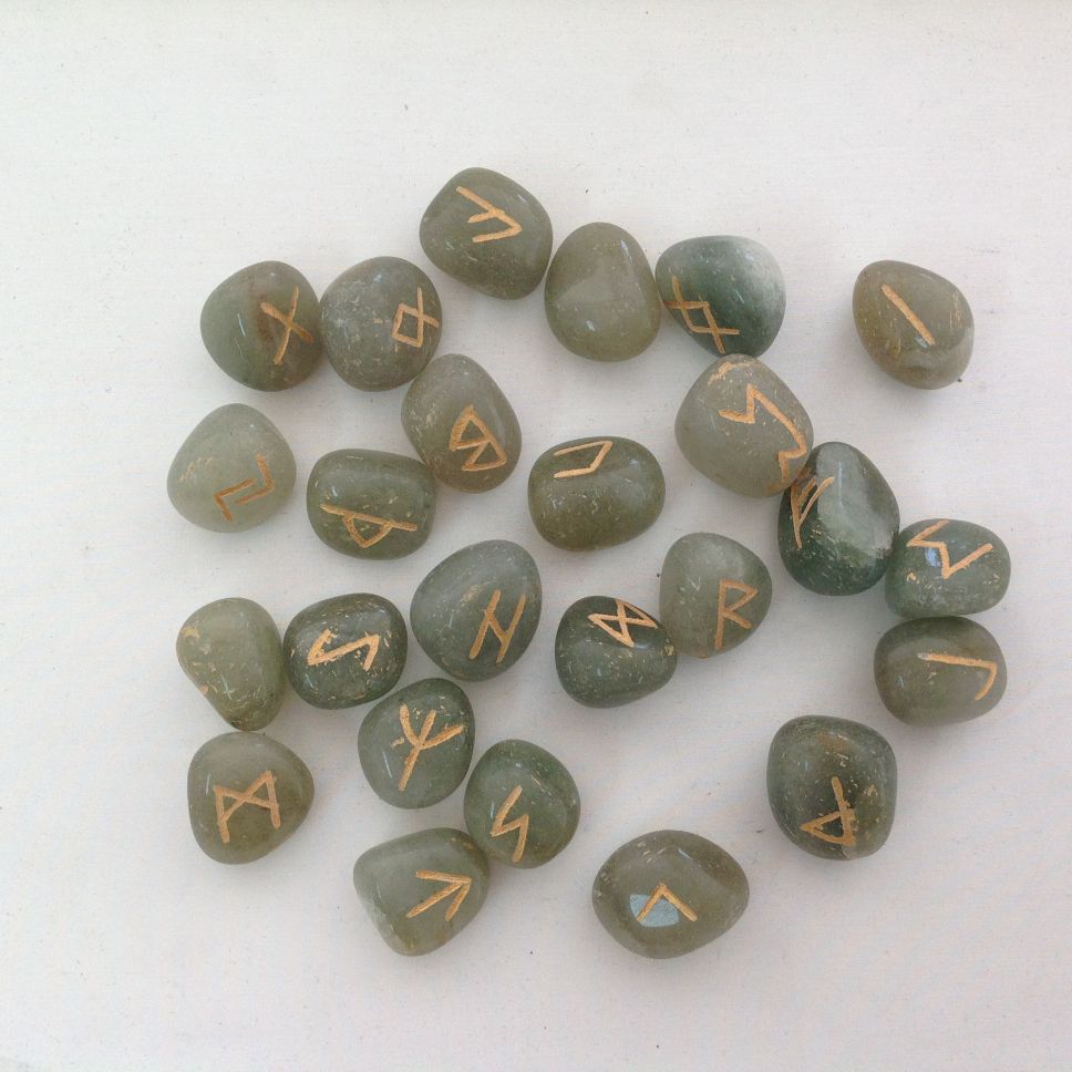 Green Aventurine Runes Set