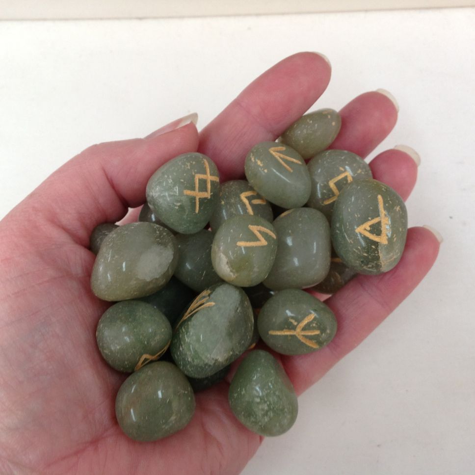 Green Aventurine Runes Set