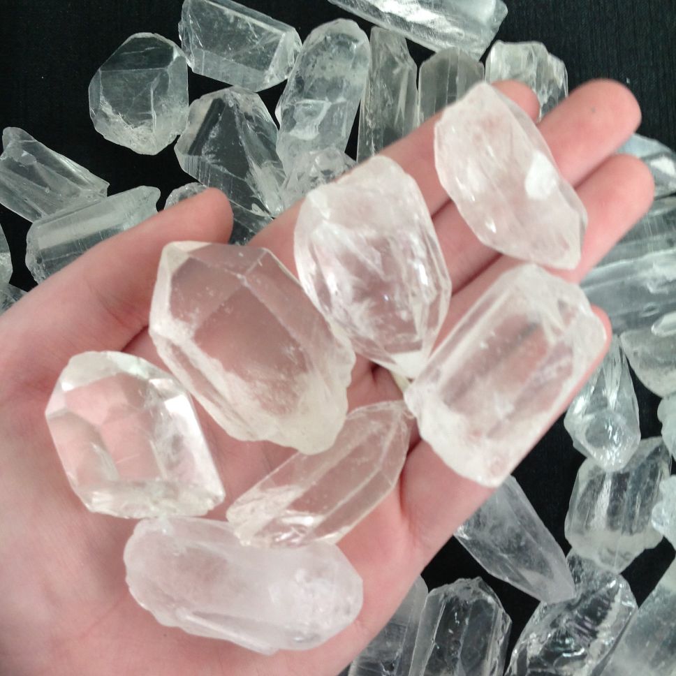 Clear Qtz Points/Rough - AA Grade-1KG