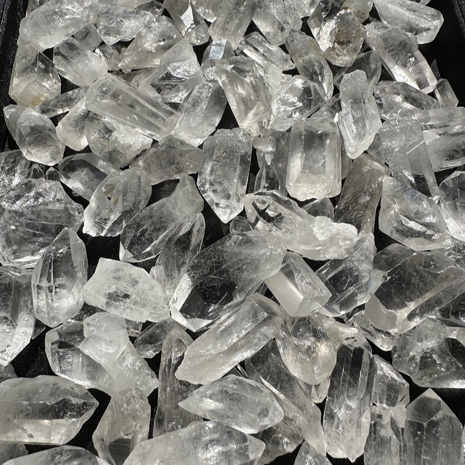 Clear Qtz Points/Rough - AA Grade-1KG