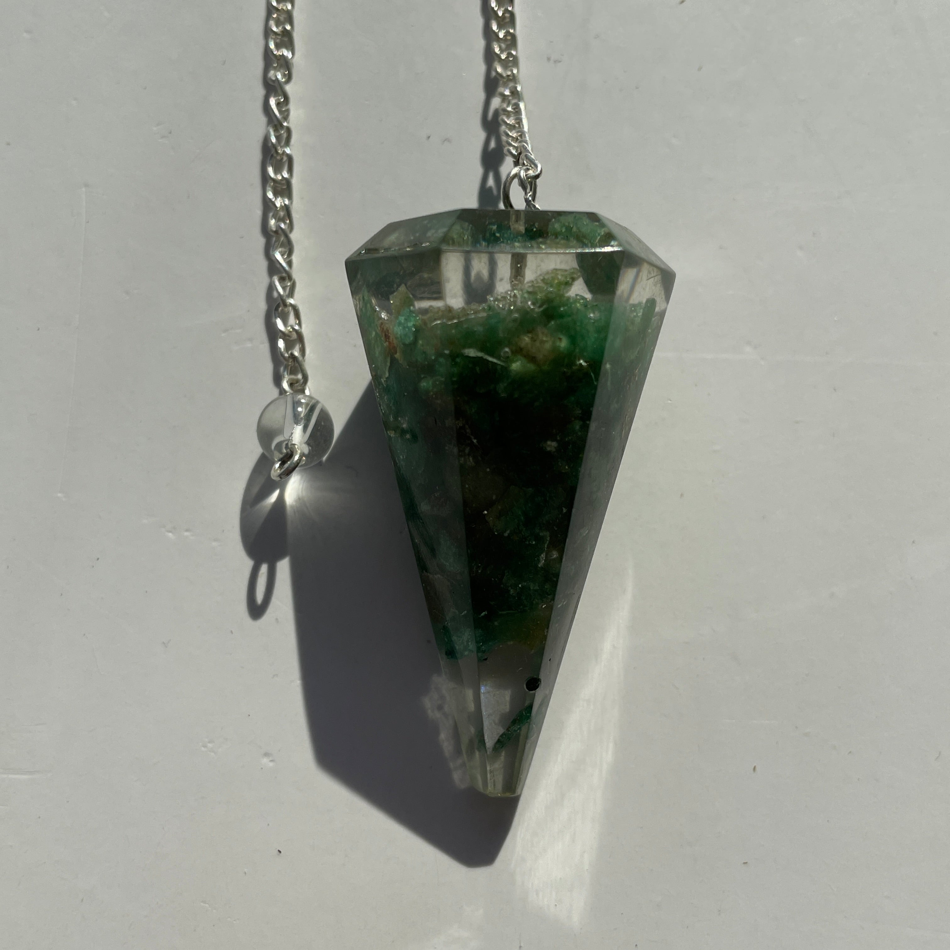 Orgonite Faceted Pendulum - Green Aventurine