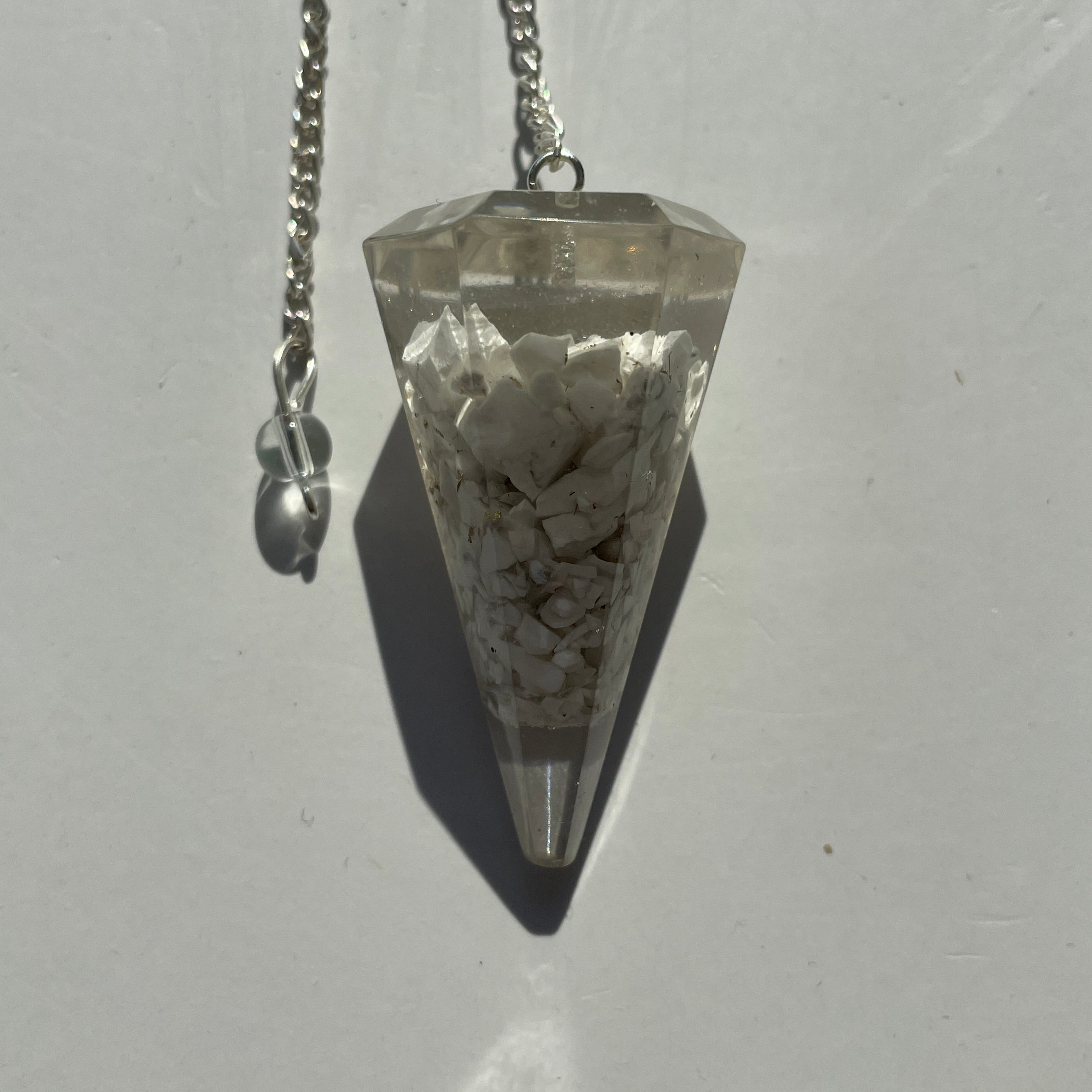 Orgonite Faceted Pendulum - Howlite