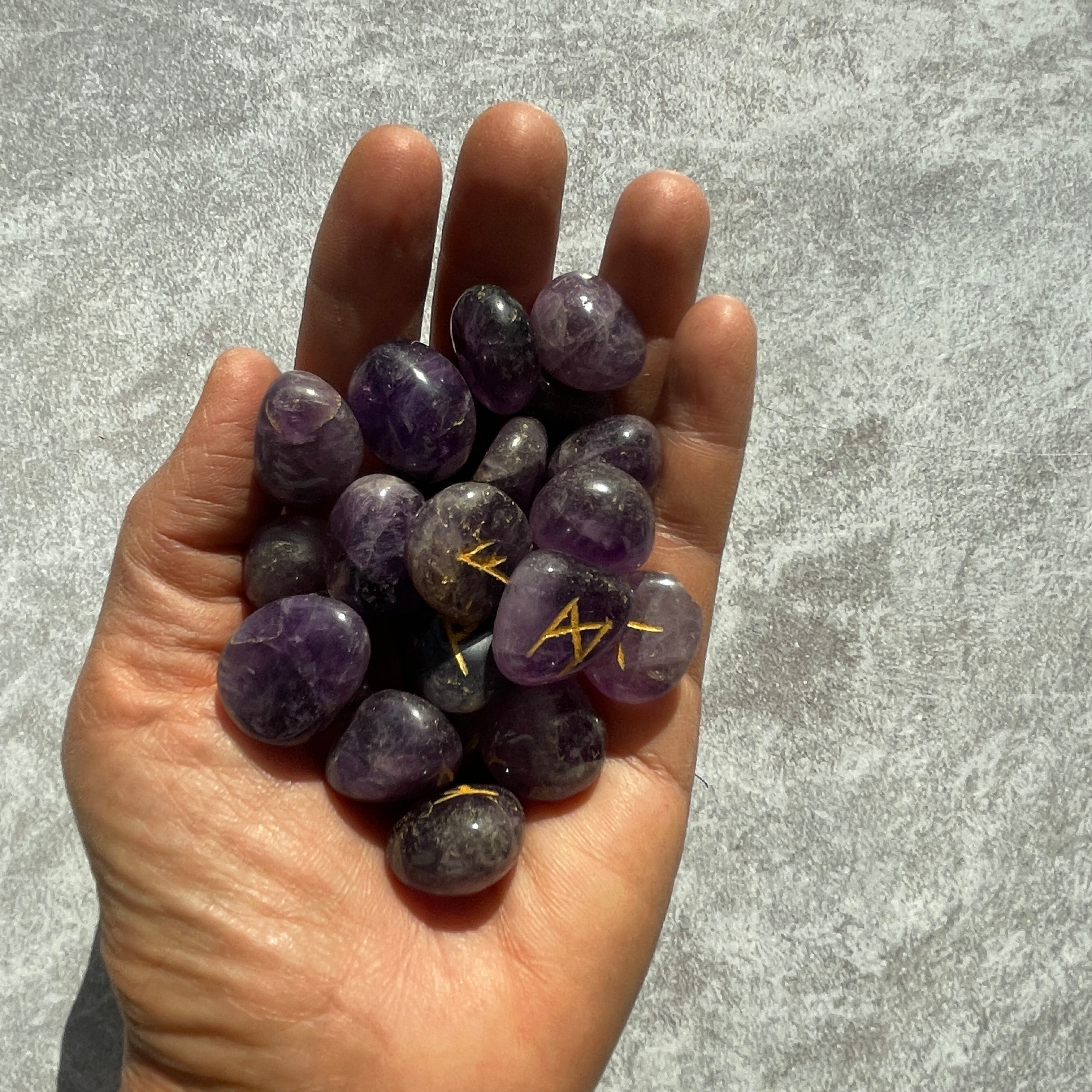 Amethyst - Boxed Runes Set