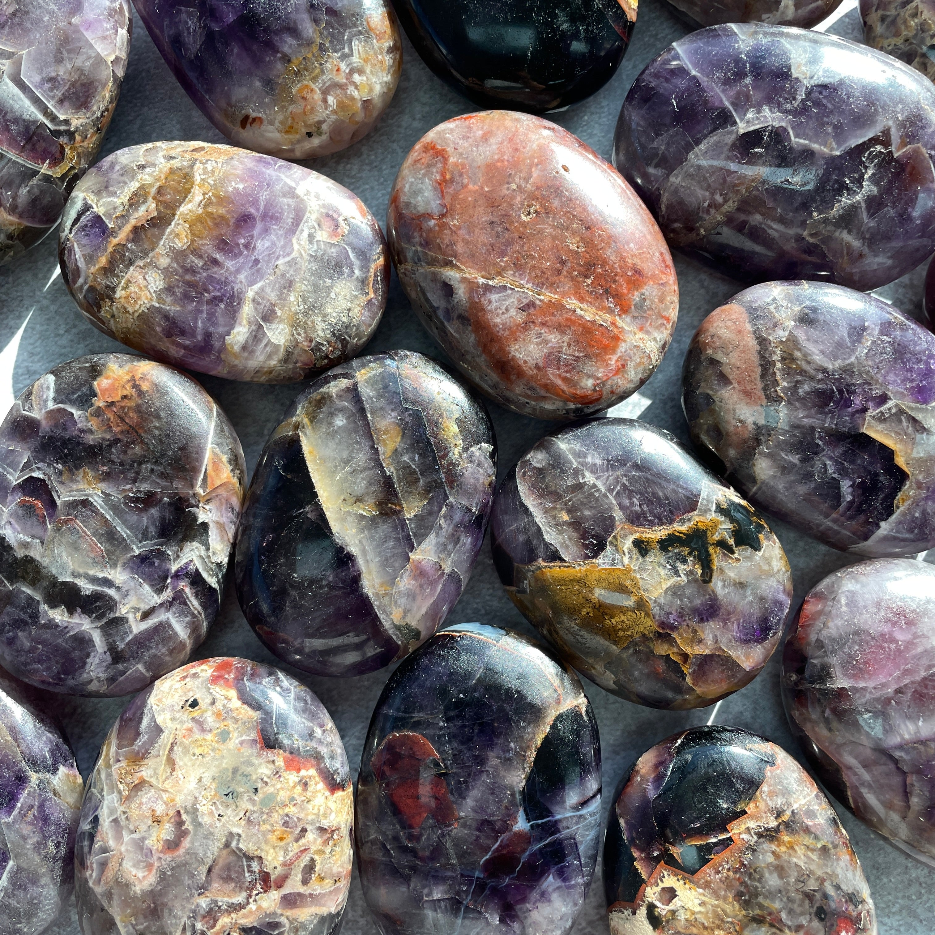 Amethyst Palm Stone - 6cm