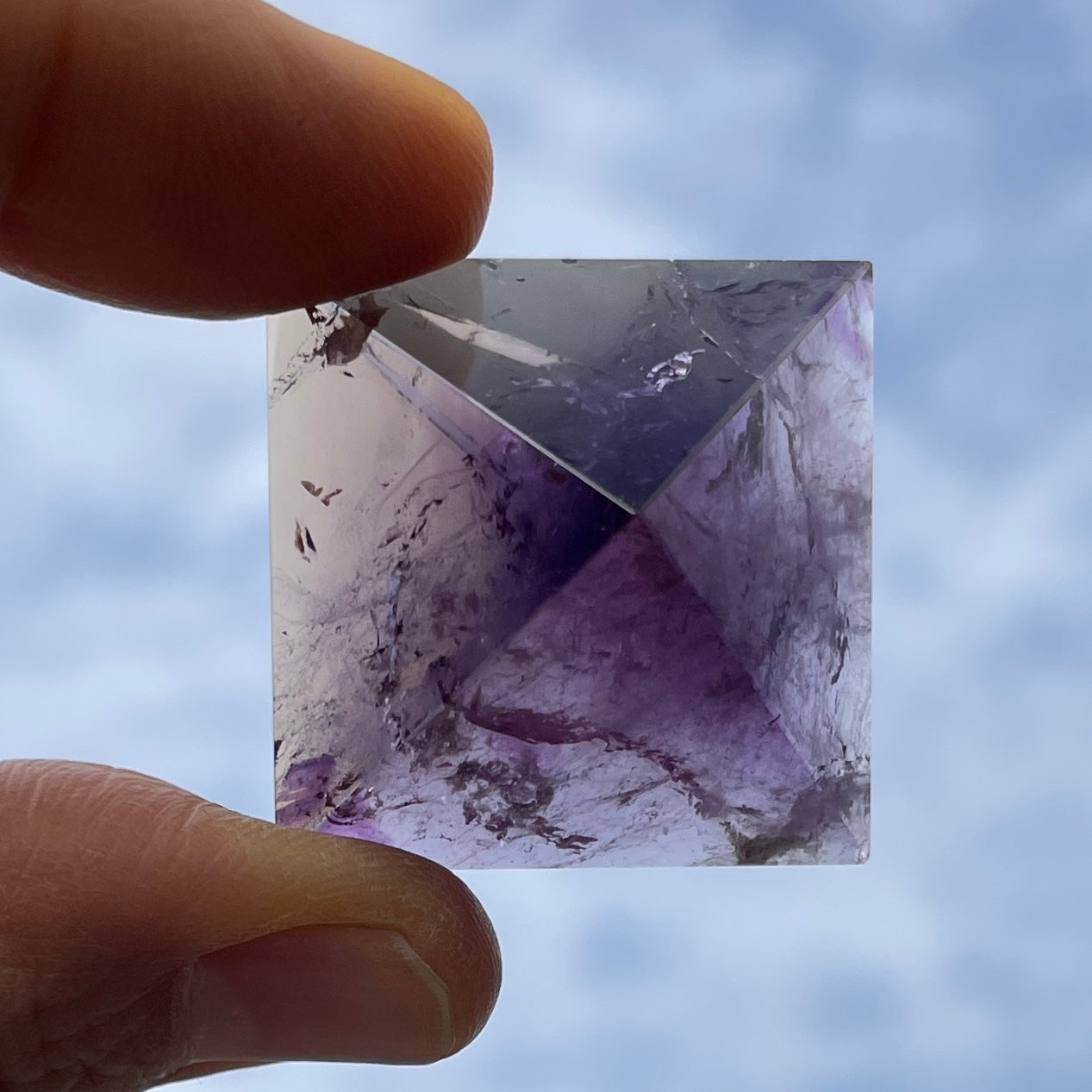 Amethyst - Mini Pyramid - 3cm