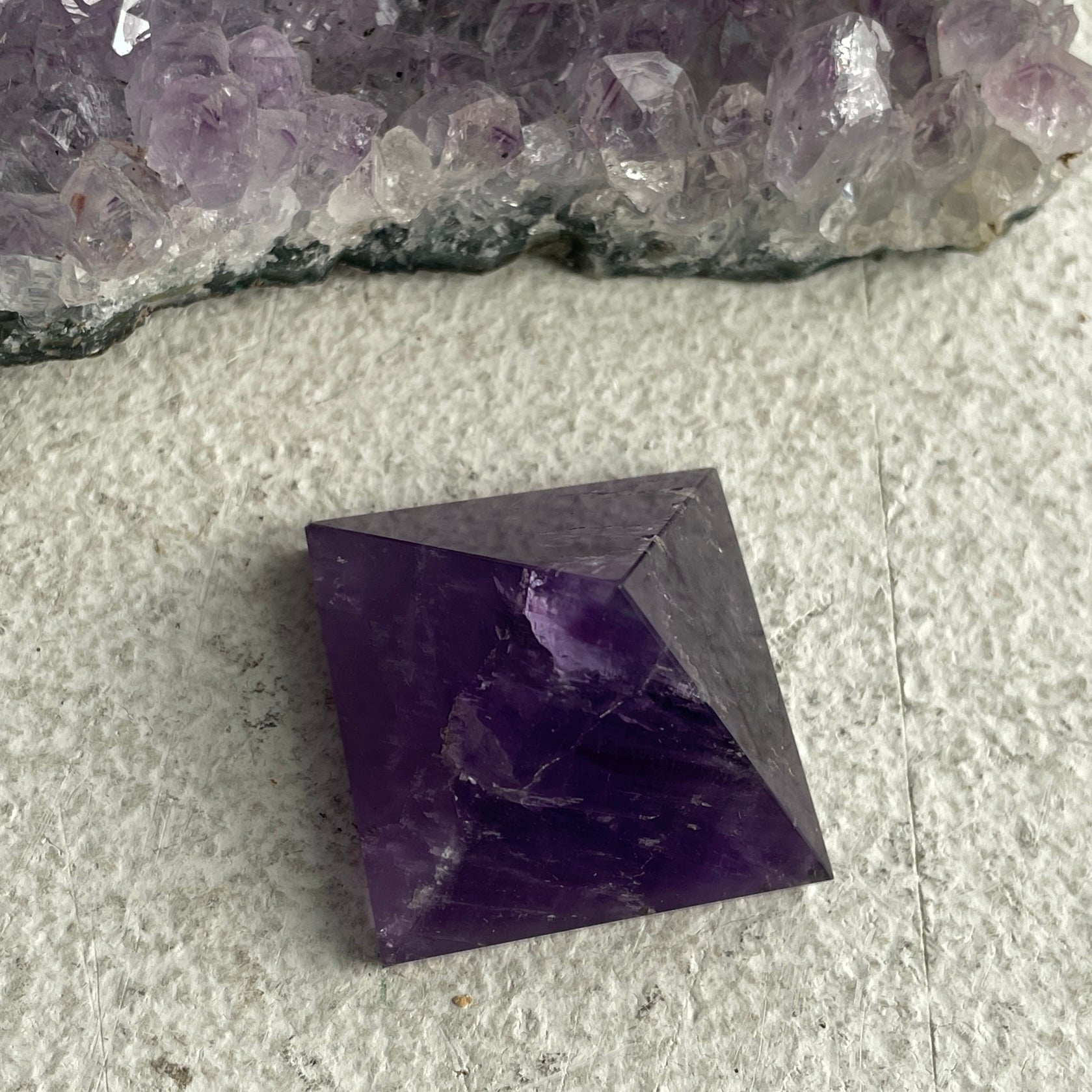 Amethyst - Mini Pyramid - 3cm