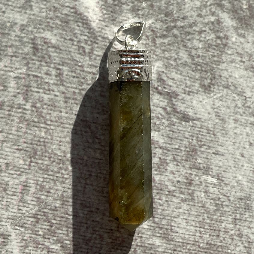 Labradorite - Cap Point Pendant