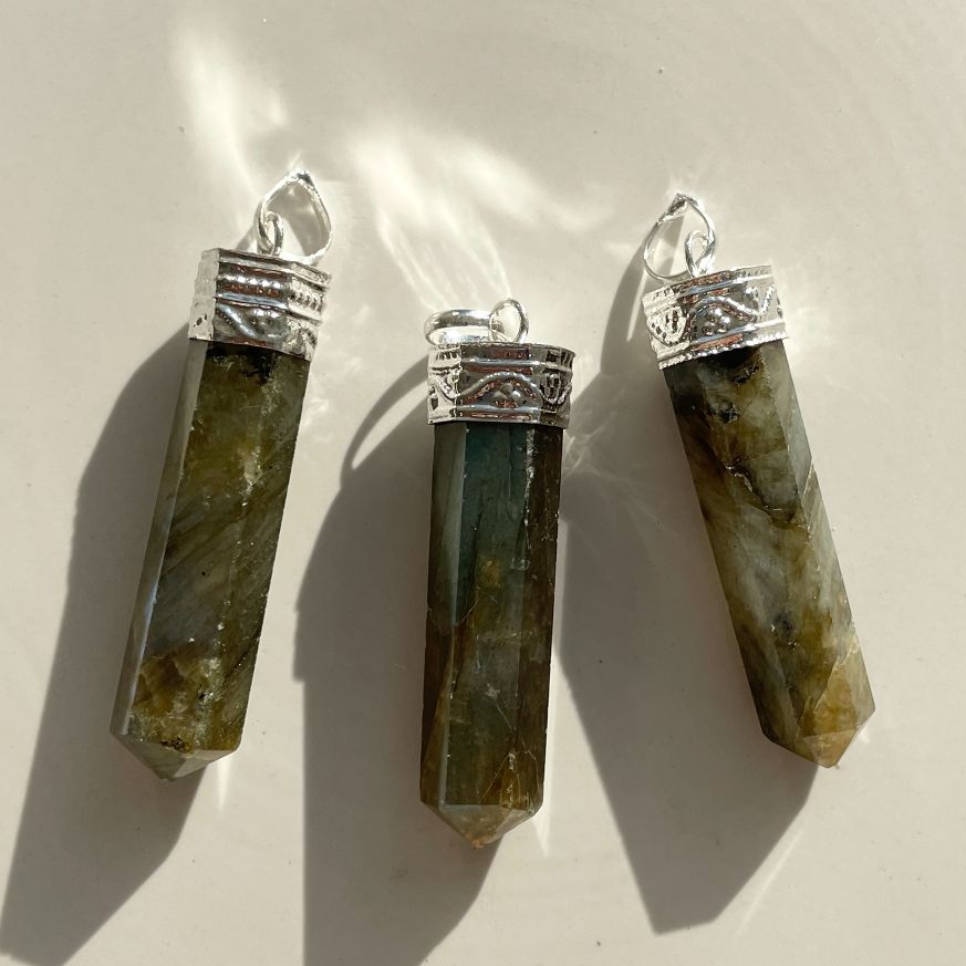 Labradorite - Cap Point Pendant