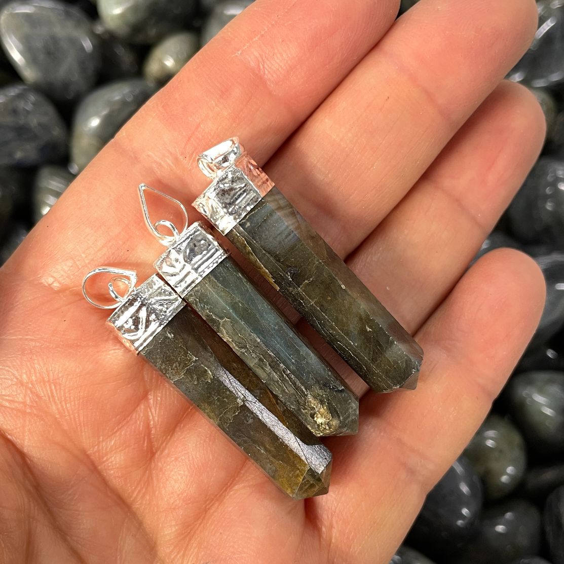 Labradorite - Cap Point Pendant