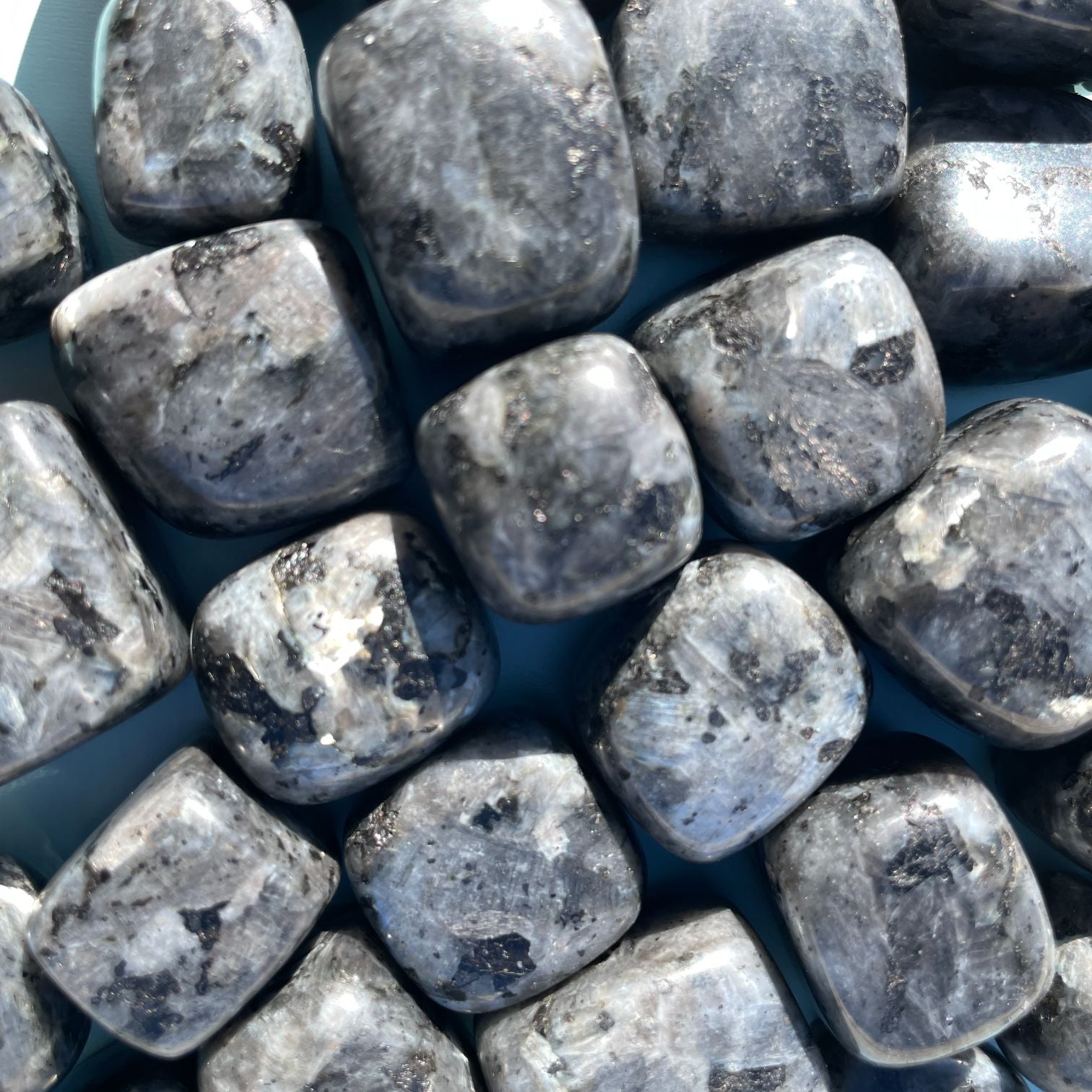 Larvikite Tumbled (IN) - 250g
