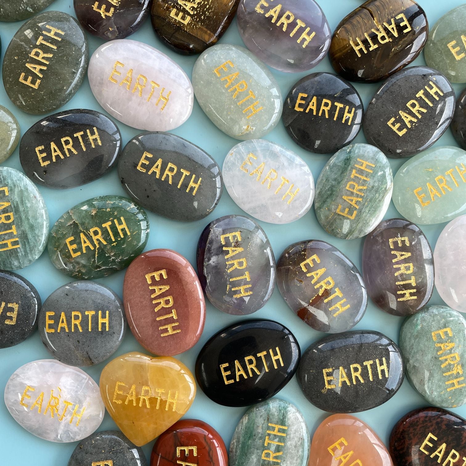 Word Palmstone - Earth - 1pc