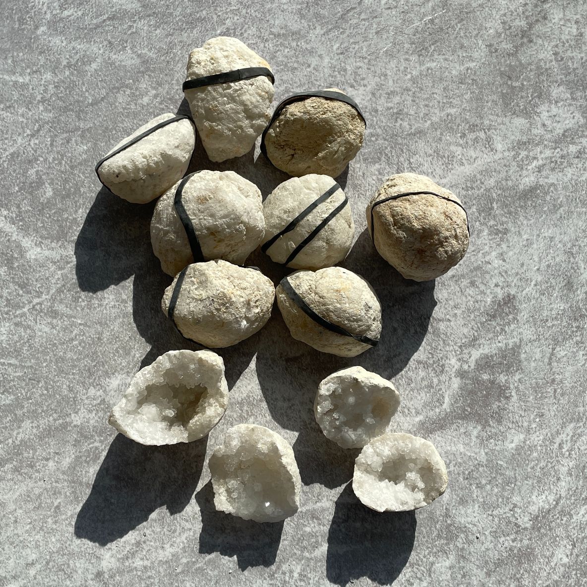 Quartz Thunder Egg Geode - SM