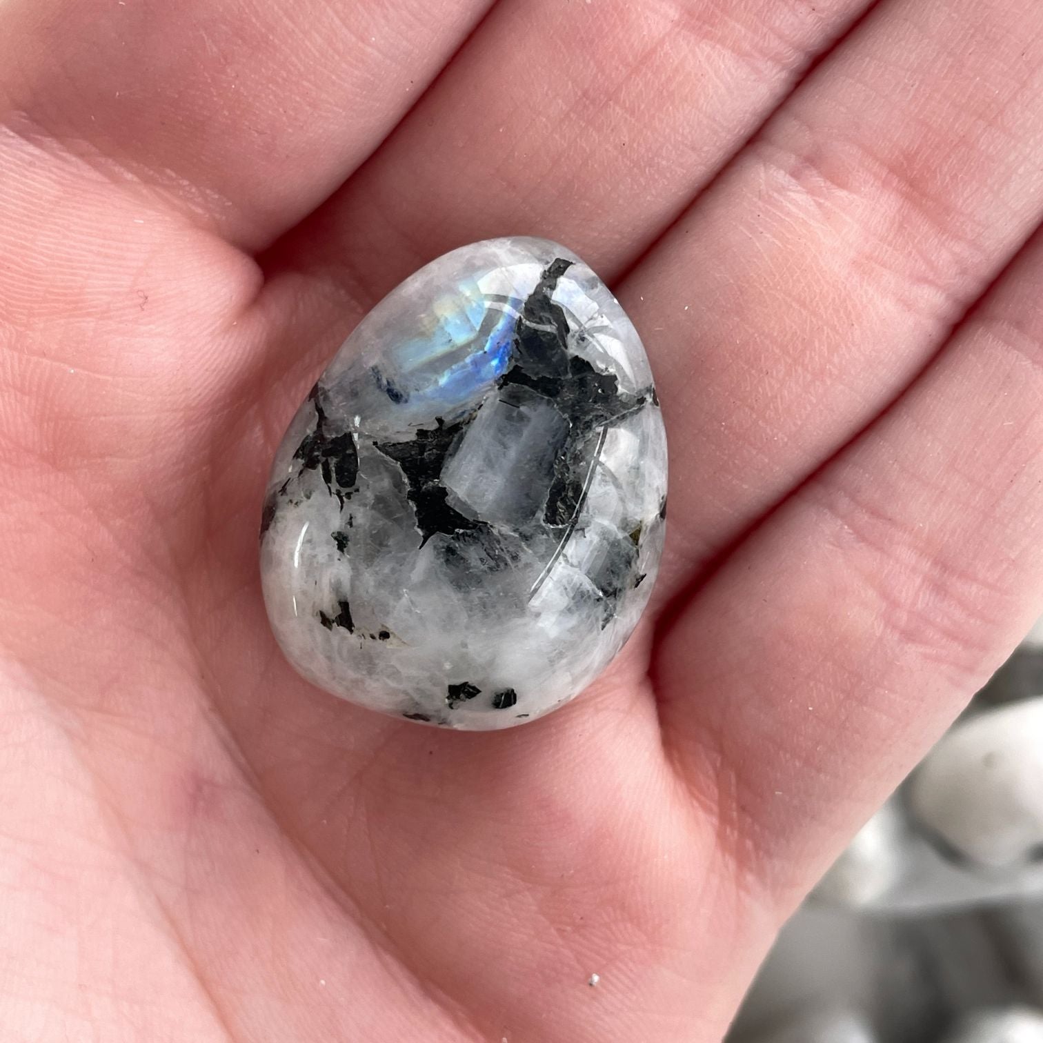 Rainbow Moonstone Tumbled - 1KG (50-60pc)