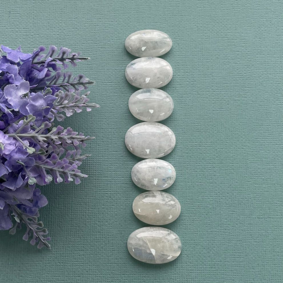 Moonstone Cabochon - Rounded Oval - 1pc