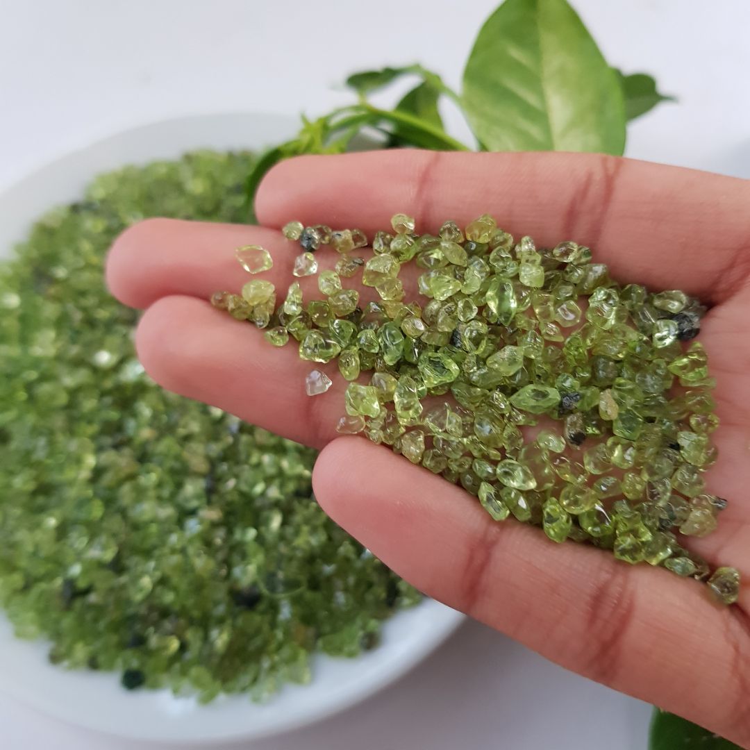 Peridot Chips 200gm ~ AAA / Q1