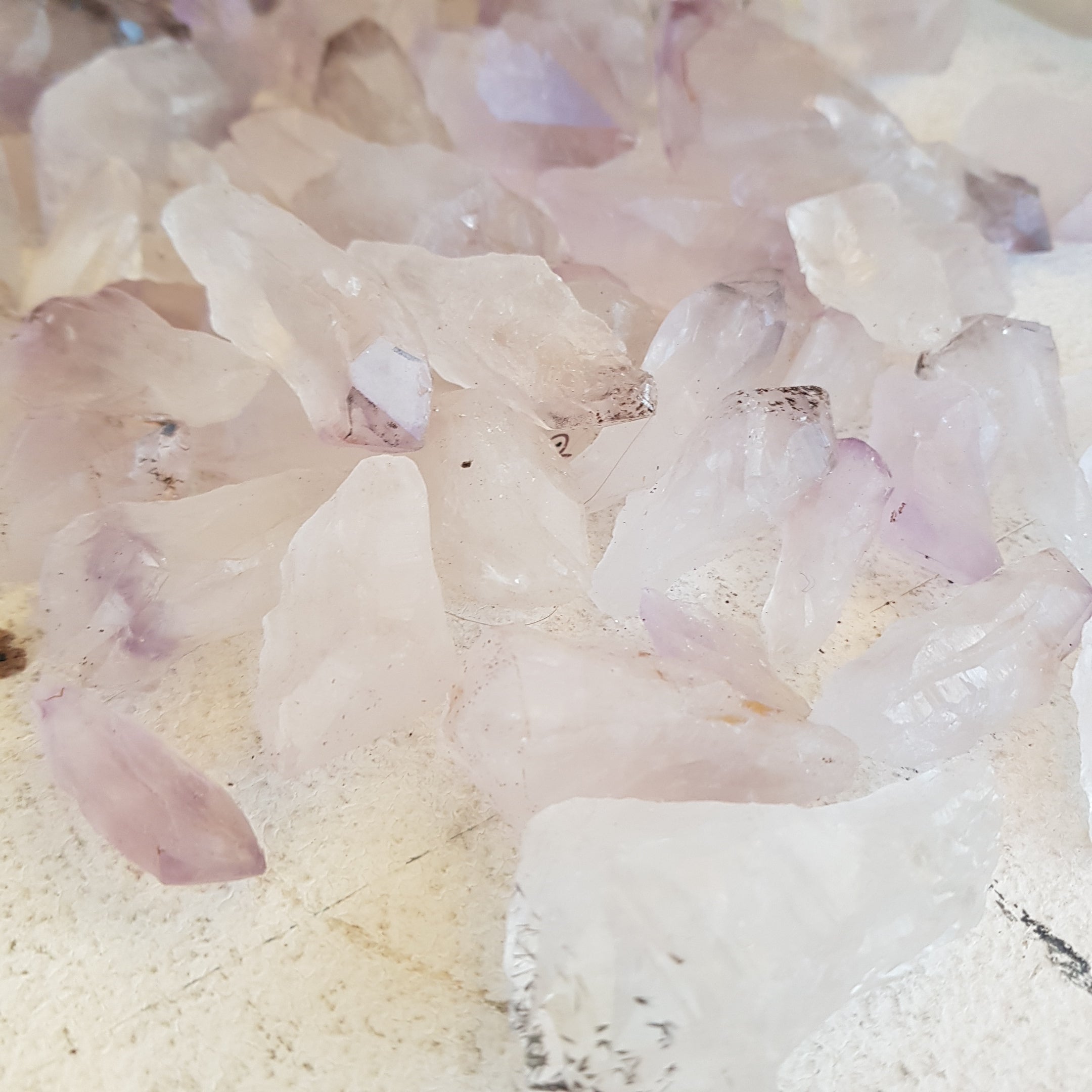 Amethyst Point / Rough (Pale)