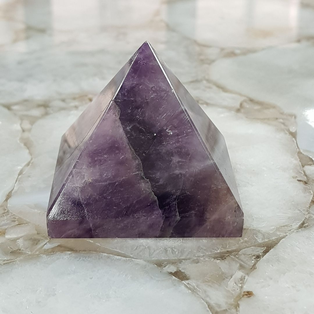 Amethyst - Pyramid - 4.5cm