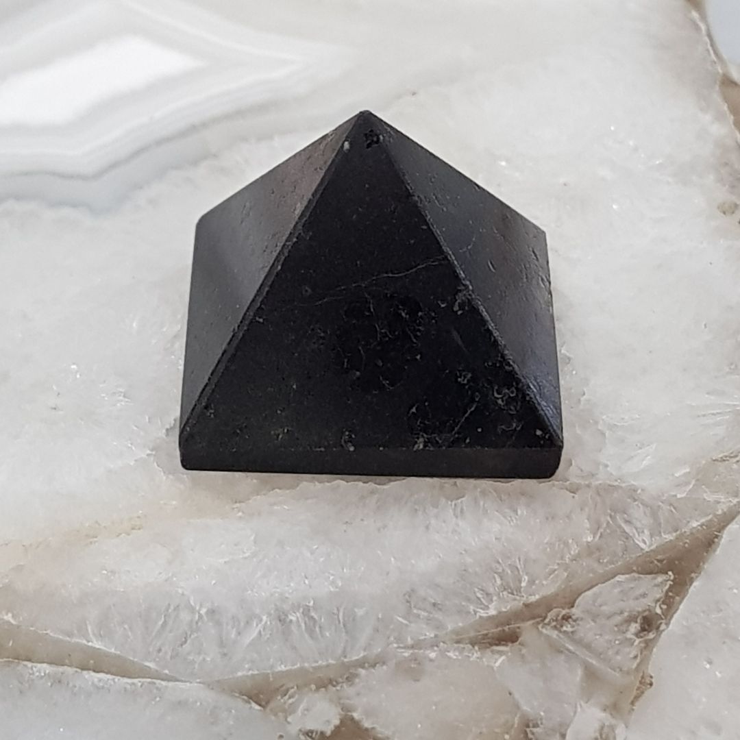 Black Tourmaline - Mini Pyramid - 2cm