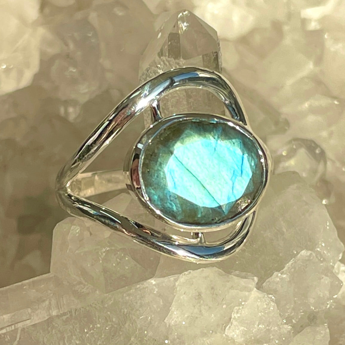 Labradorite Sterling Silver Ring - Sz8 SR1