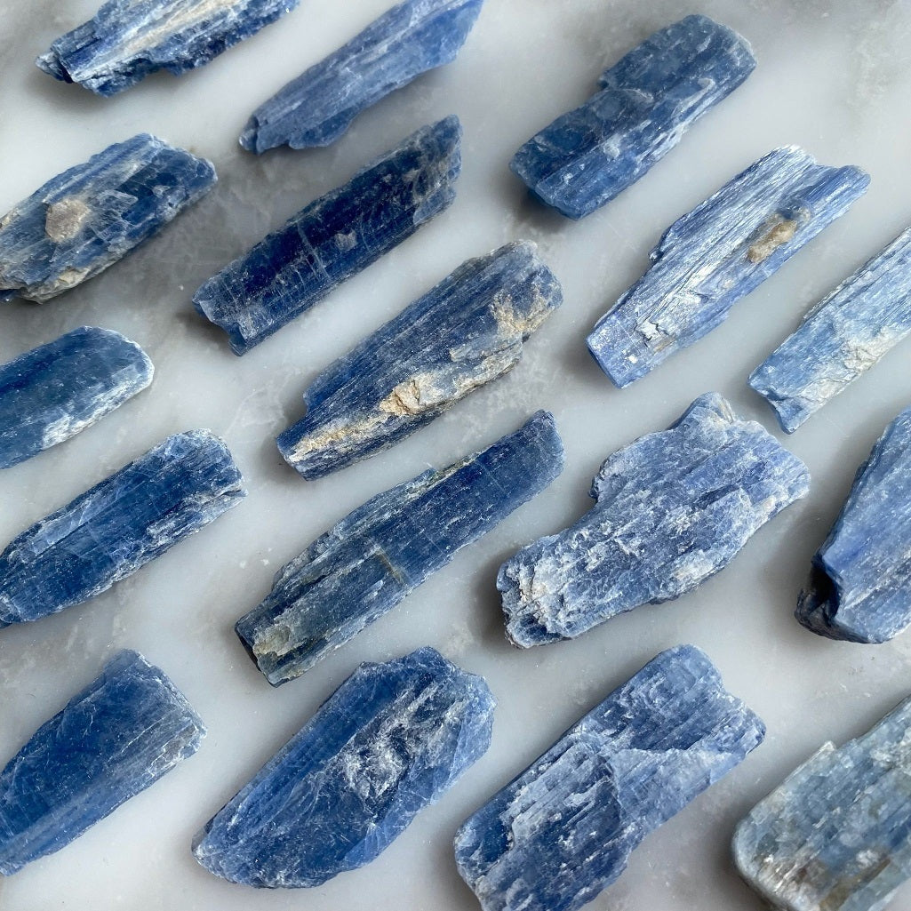 Kyanite(Blue)-Rough Blades-50gms (18-25pc)