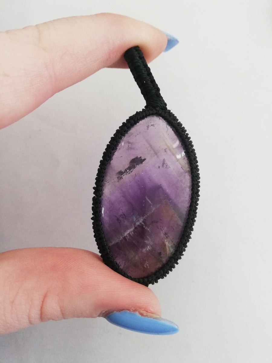 Macrame Pendant - Amethyst