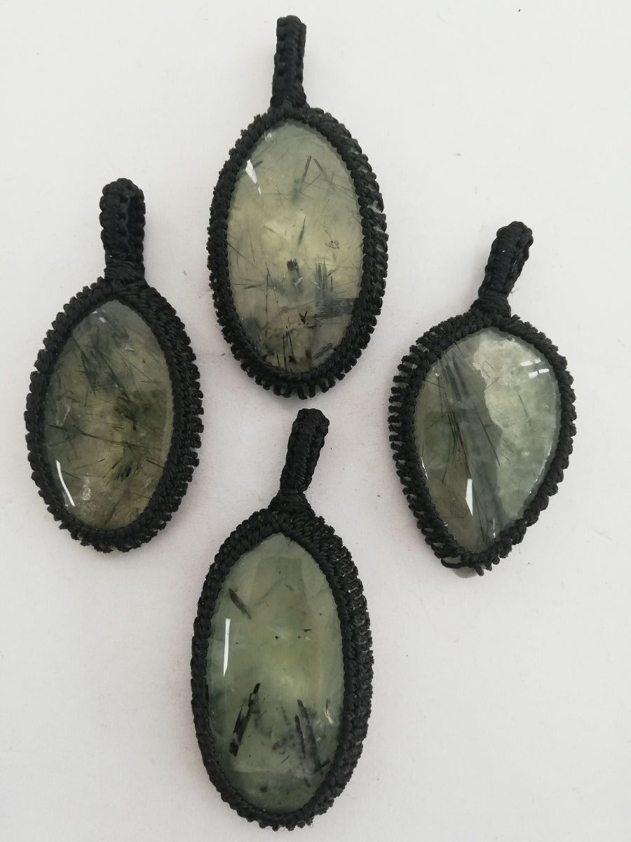 Macrame Pendant - Prehnite