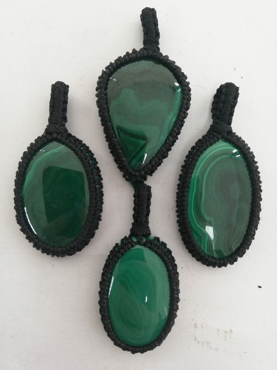 Macrame Pendant - Malachite