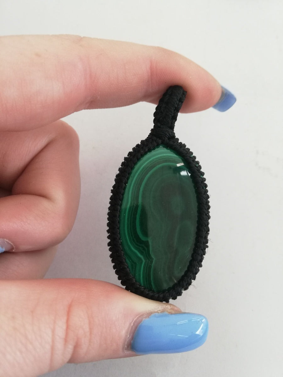 Macrame Pendant - Malachite