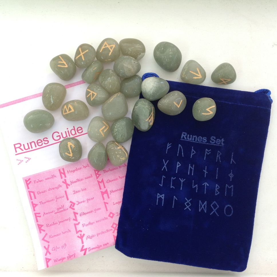 Green Aventurine Runes Set