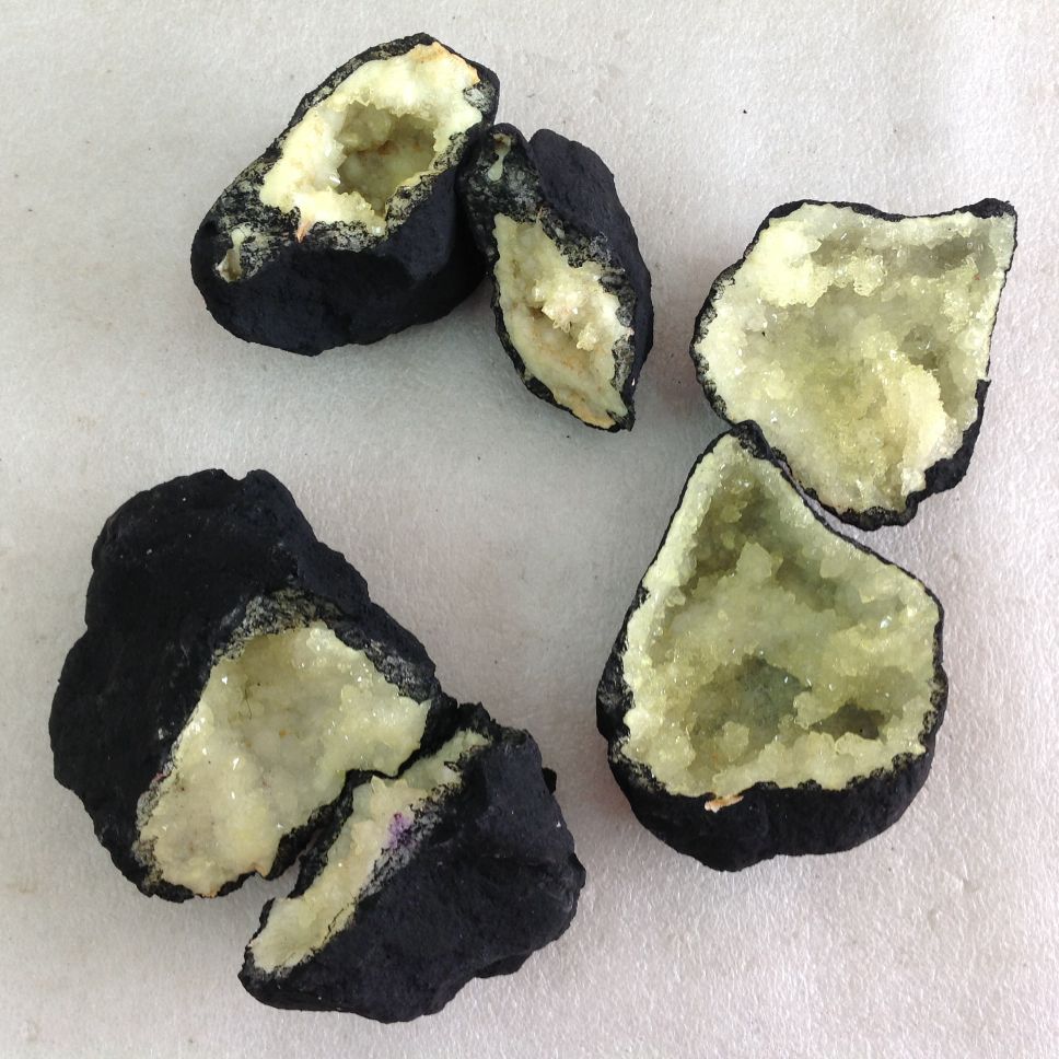 Thunder Egg Geode - Yellow - Large