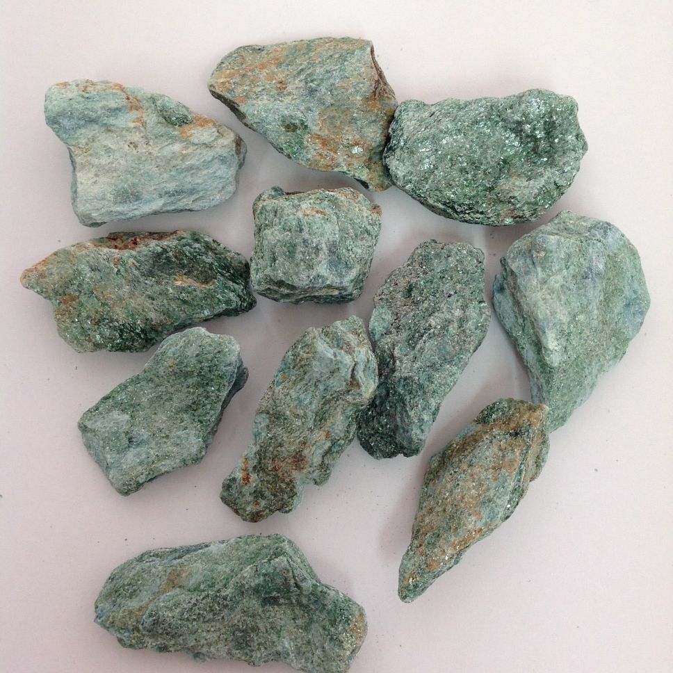 Rough - Fuschite - 10pc