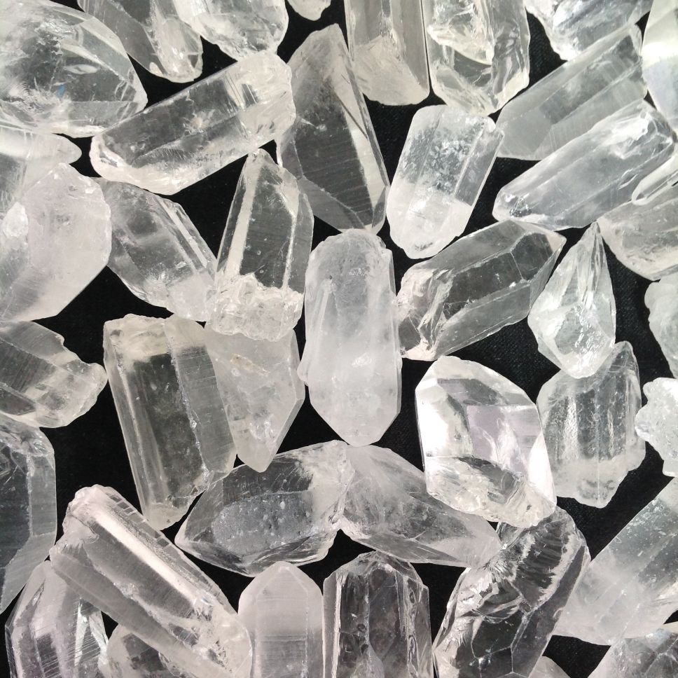 Clear Qtz Points/Rough - AA Grade-1KG