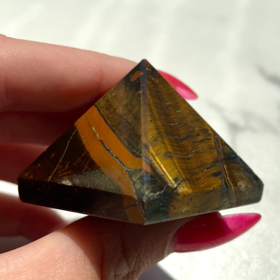 Tigers Eye - Pyramid - 4cm