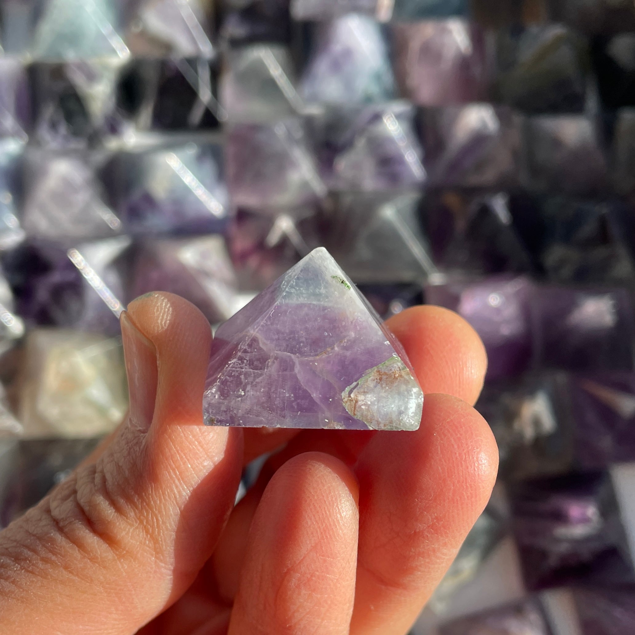 Fluorite - Mini Pyramid - 2cm