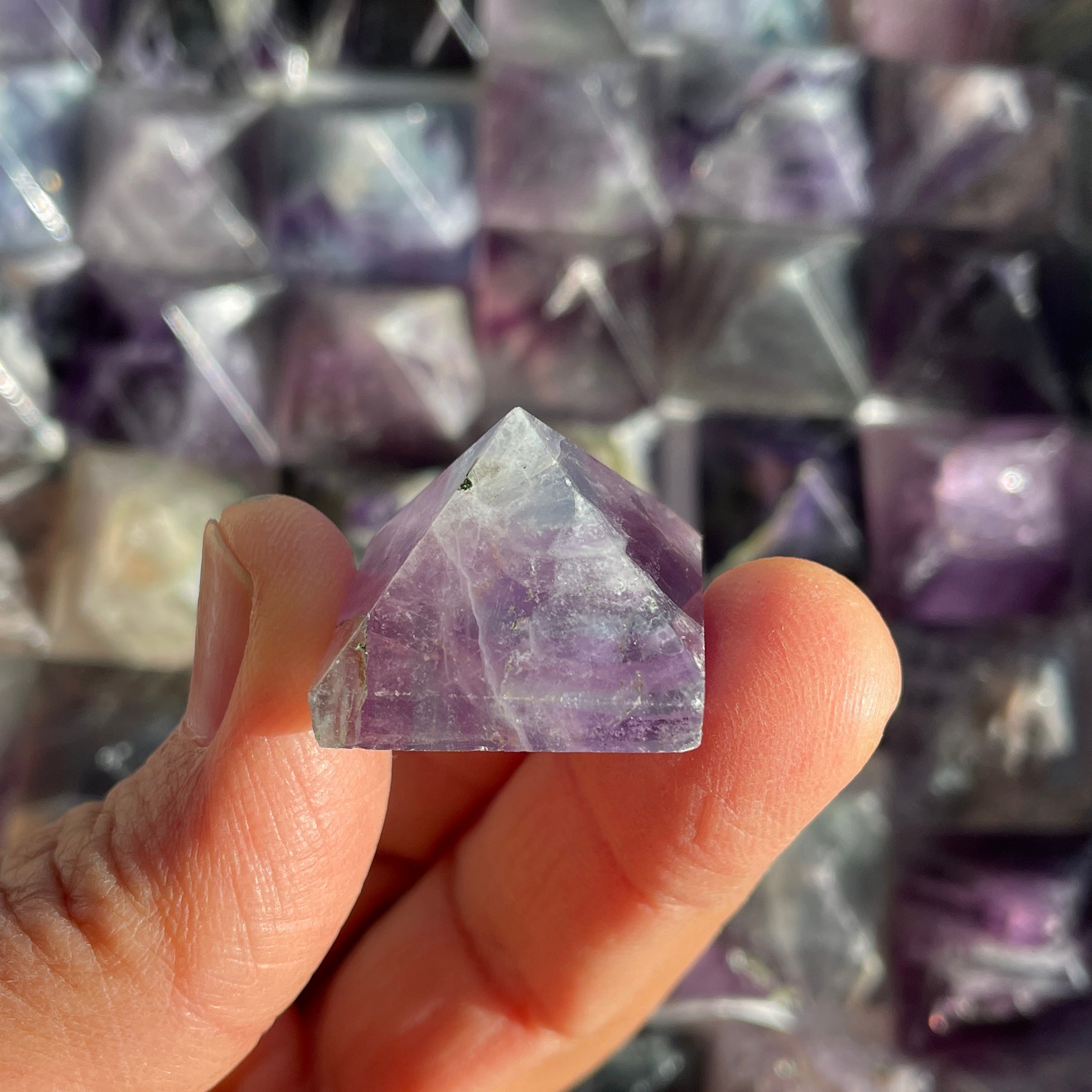 Fluorite - Mini Pyramid - 2cm