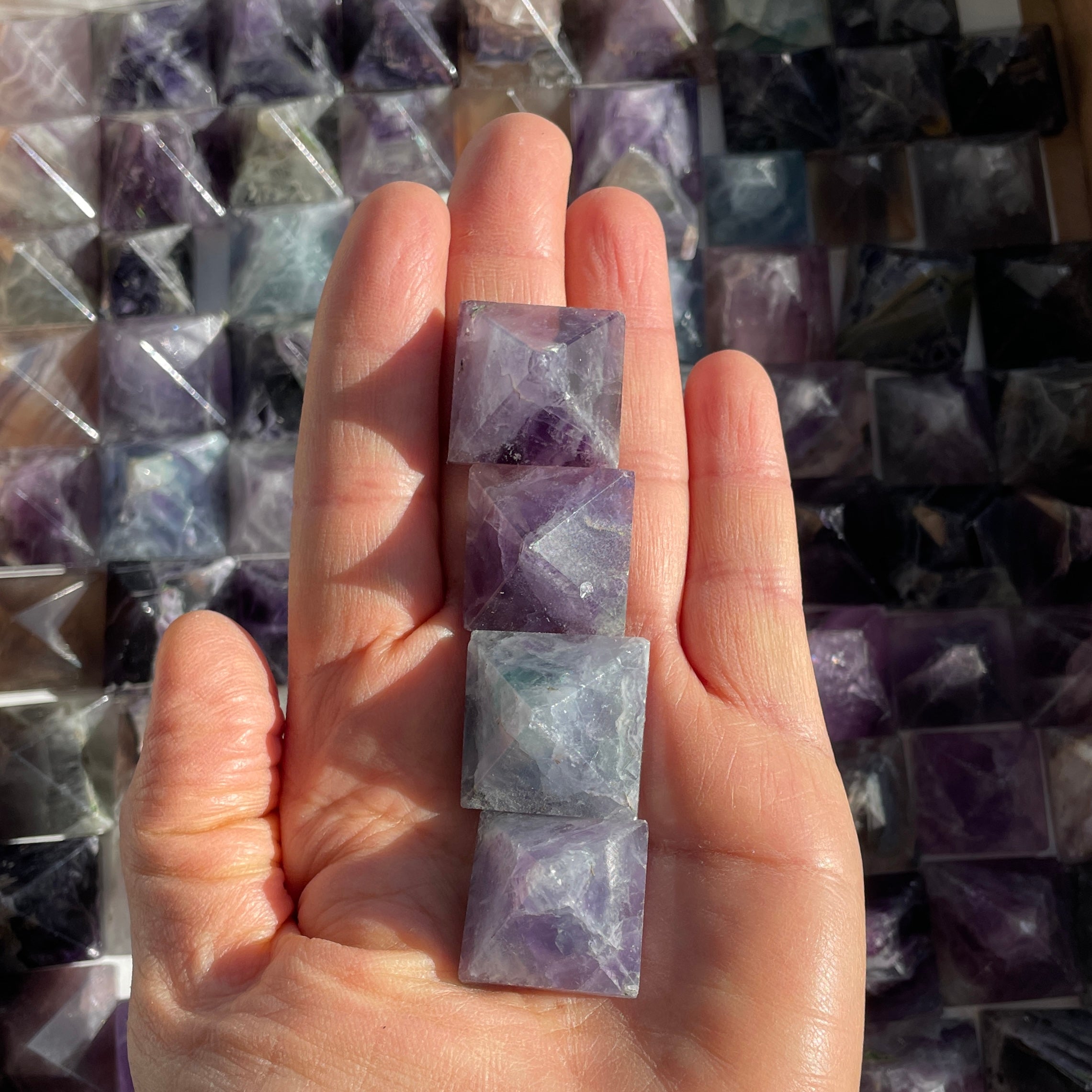 Fluorite - Mini Pyramid - 2cm