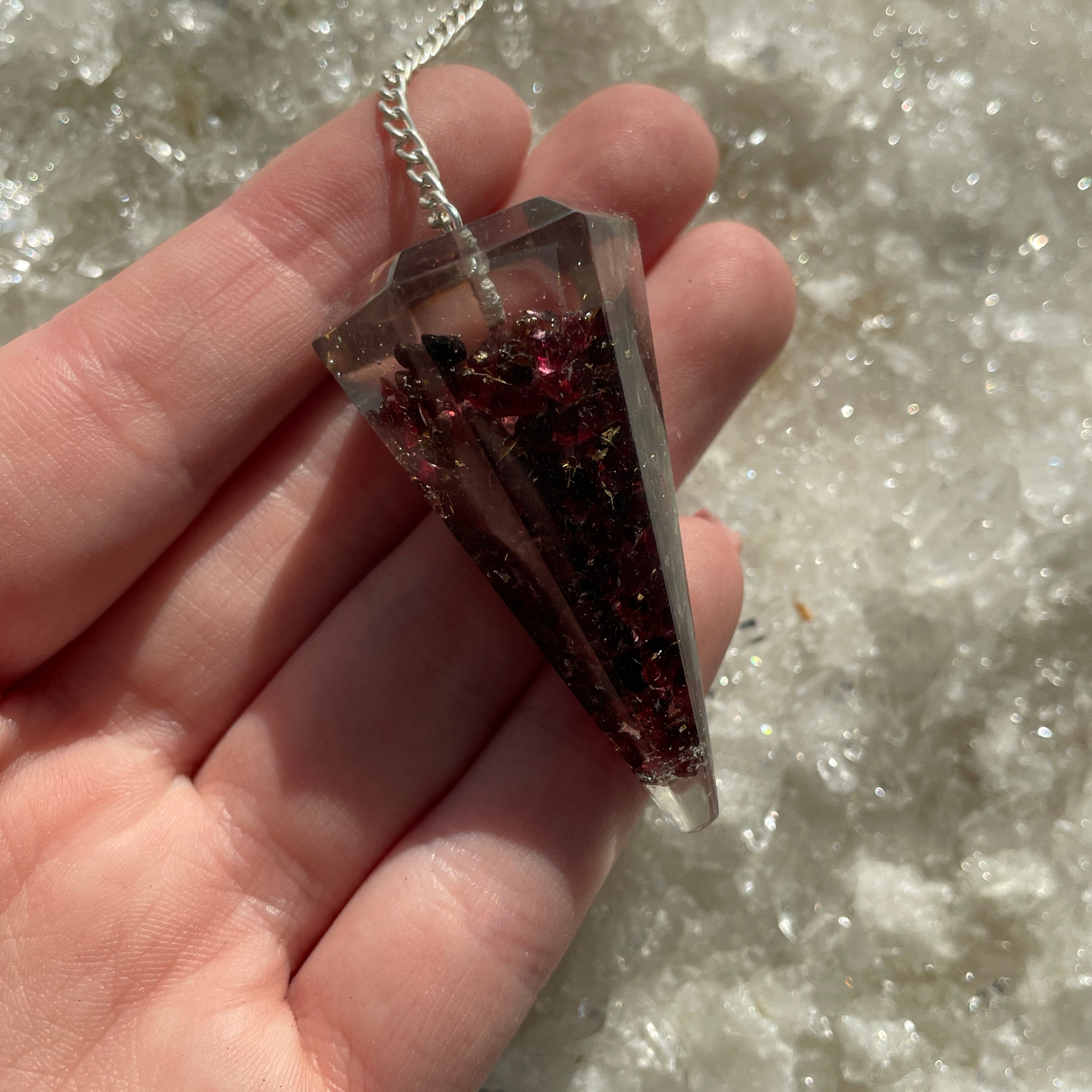 Orgonite Faceted Pendulum - Garnet