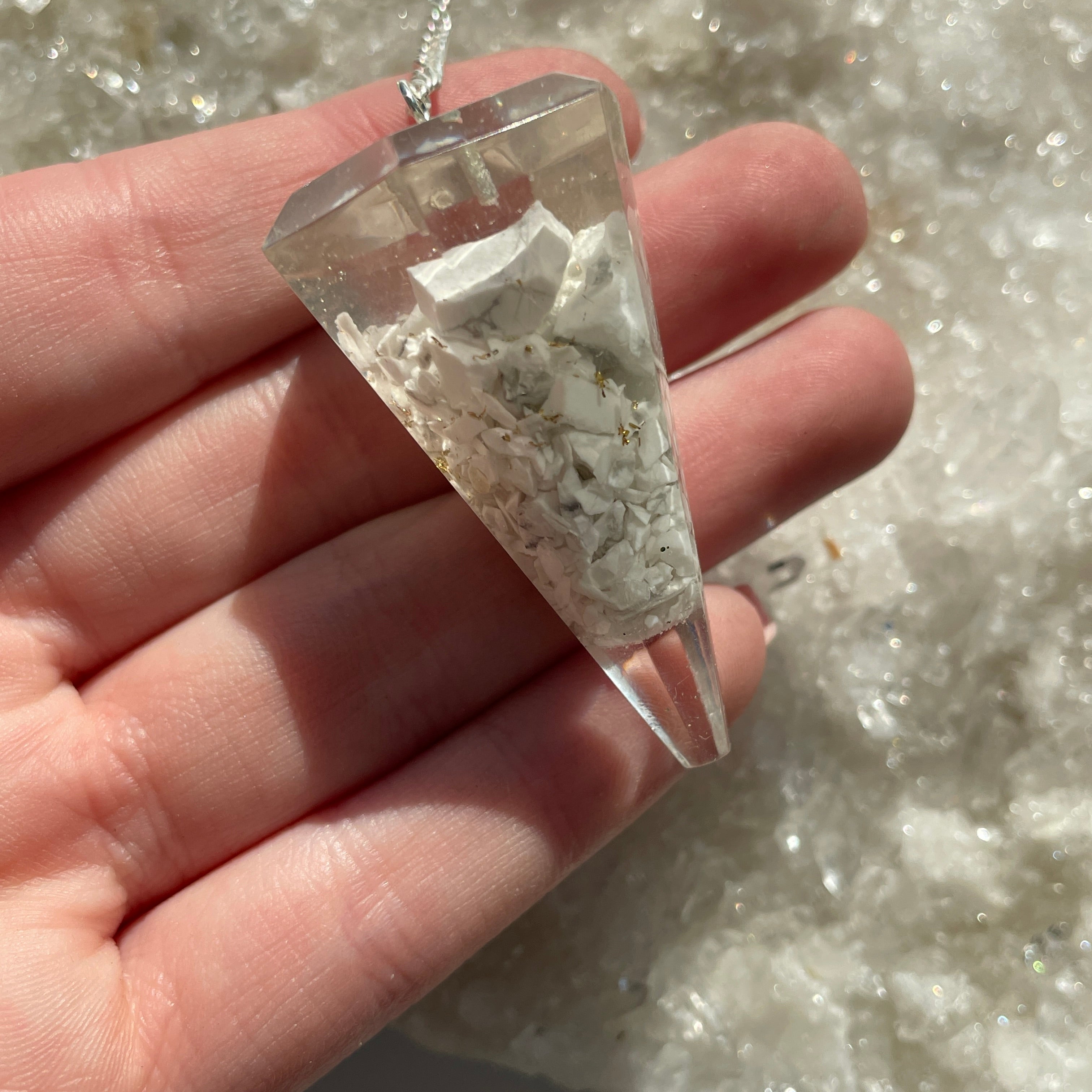 Orgonite Faceted Pendulum - Howlite