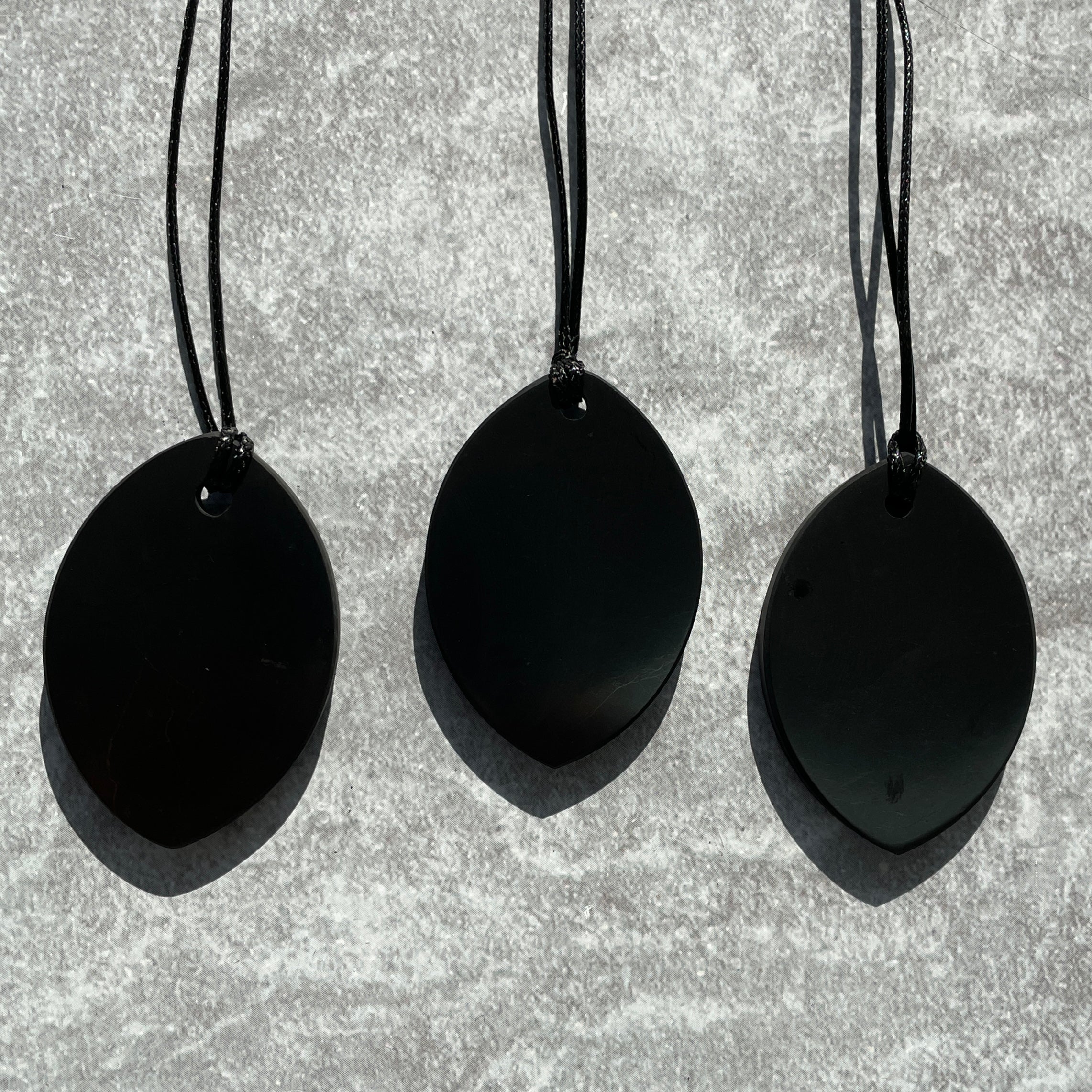 Shungite Necklace - Leaf