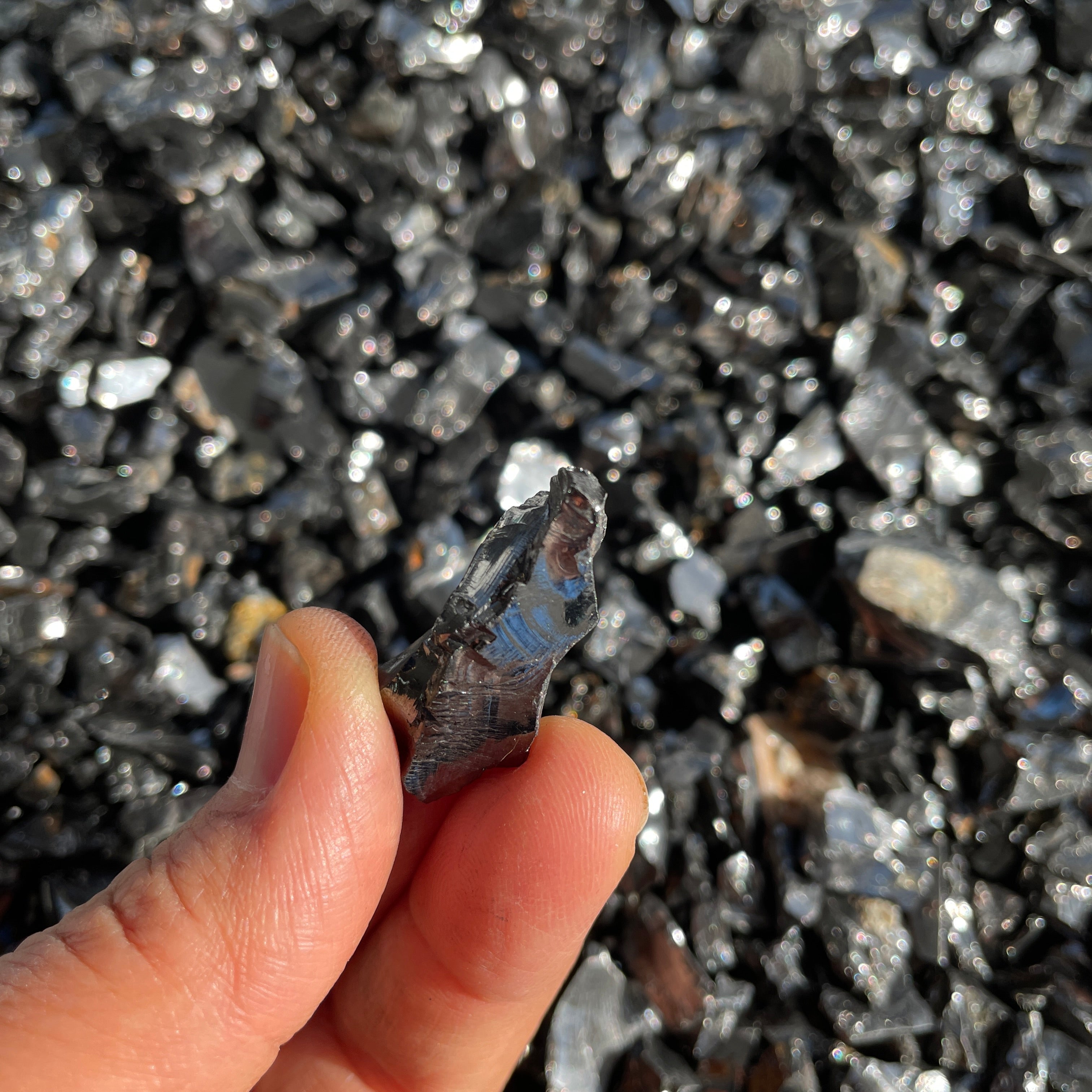 Shungite-Noble/Elite-Large(2-3cm)- 1pc