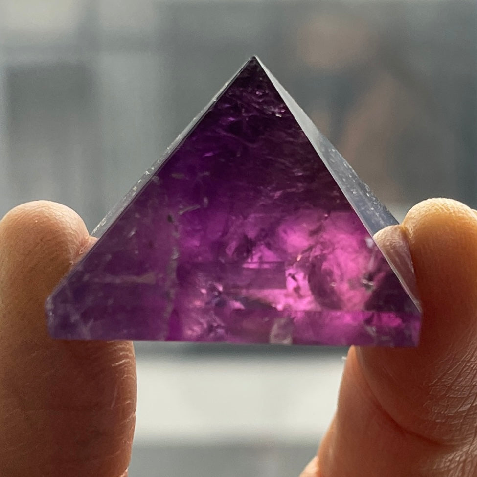 Amethyst - Mini Pyramid - 3cm