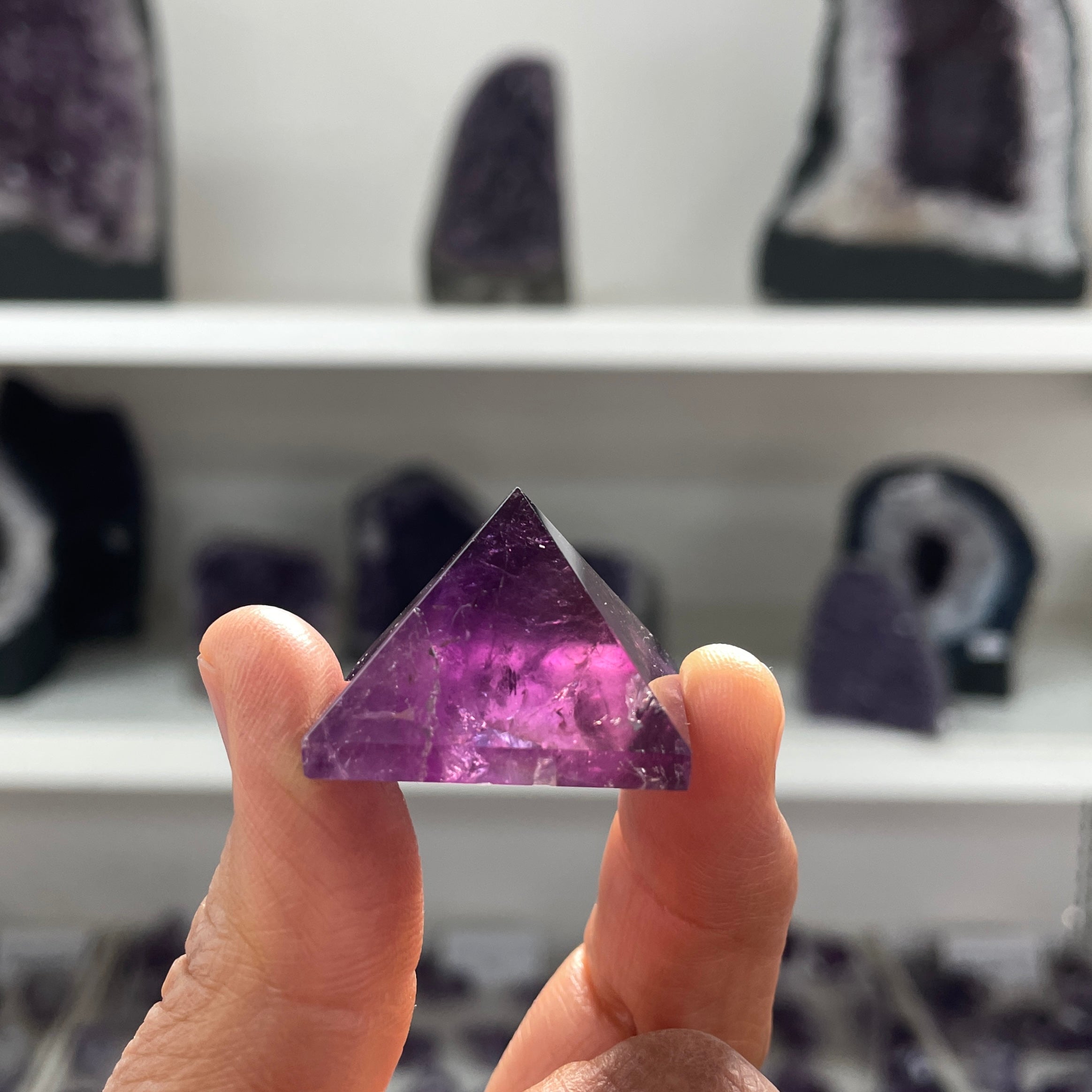 Amethyst - Mini Pyramid - 3cm