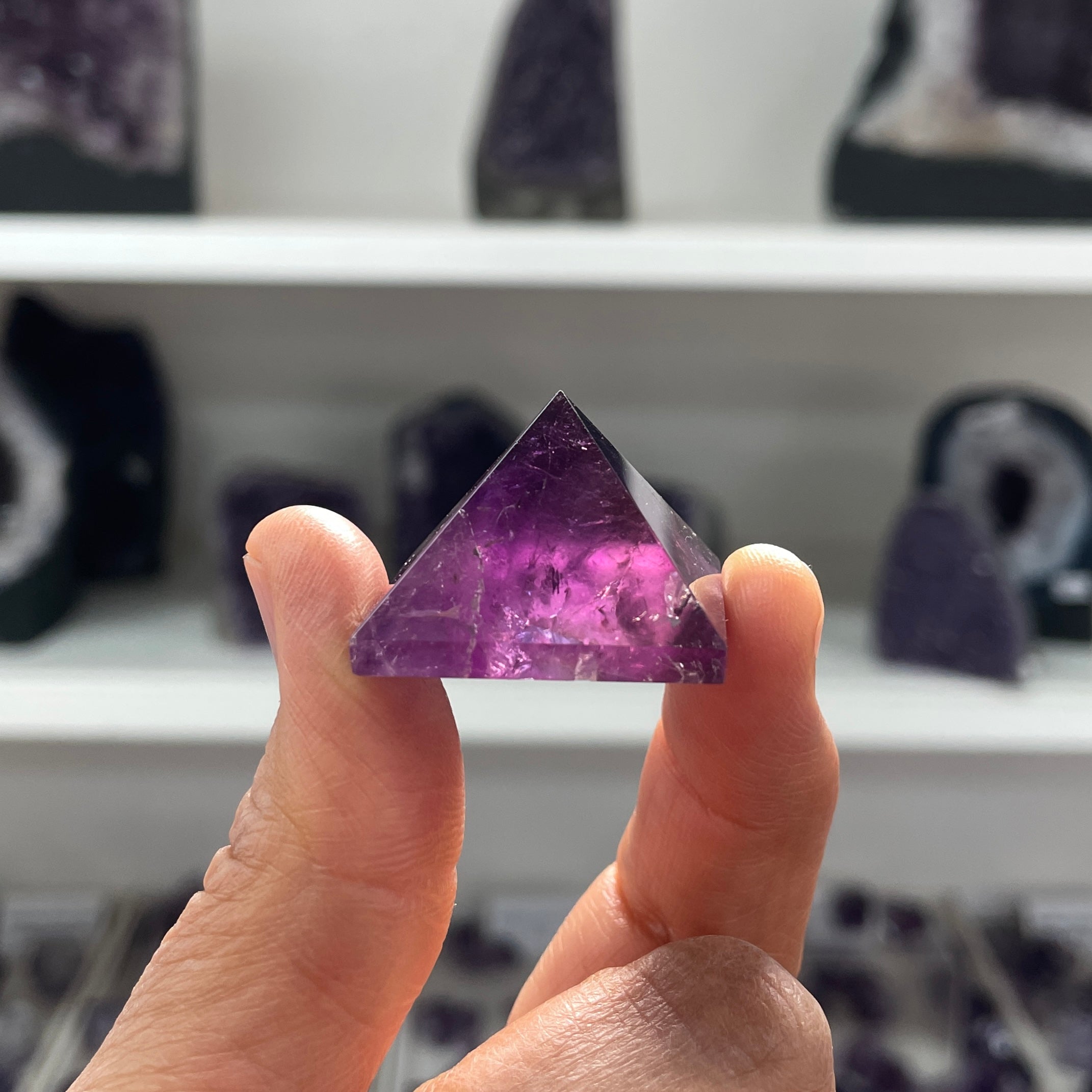 Amethyst - Mini Pyramid - 3cm