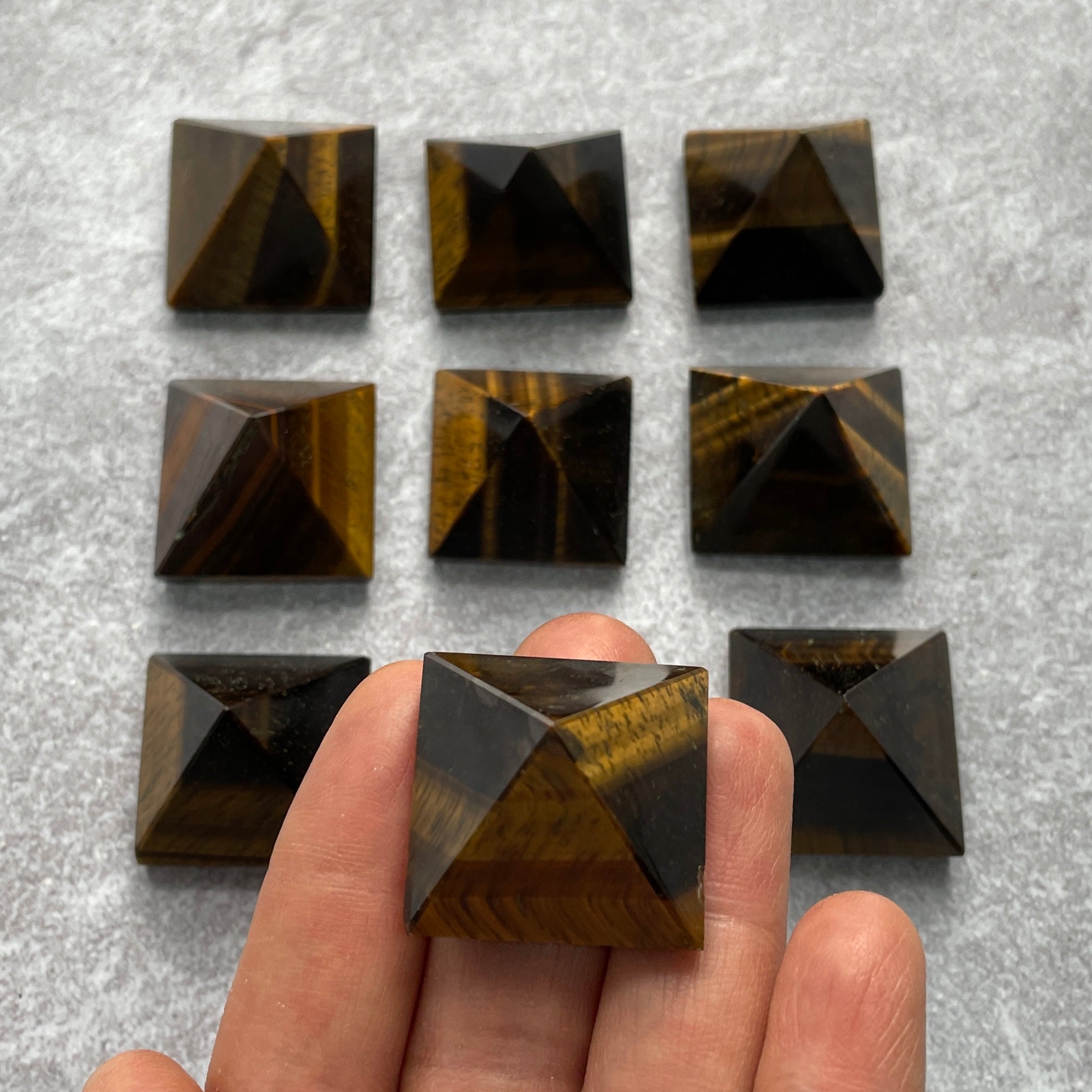 Tigers Eye - Mini Pyramid - 3cm