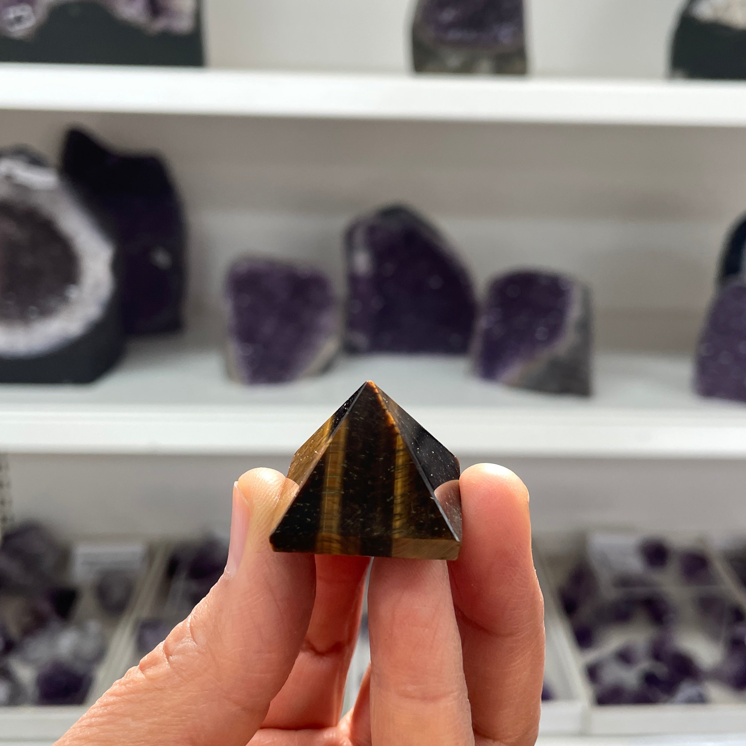 Tigers Eye - Mini Pyramid - 3cm