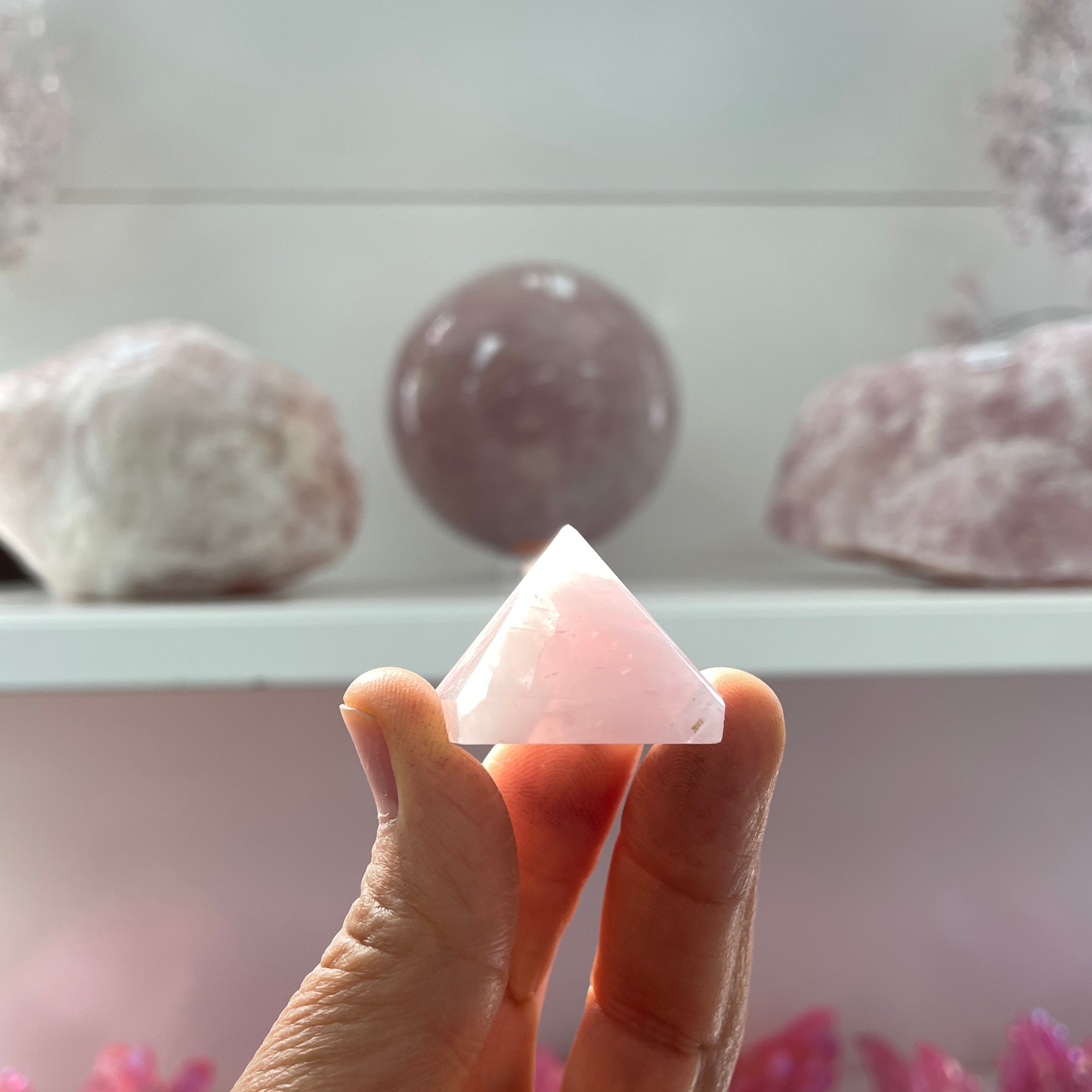 Rose Quartz - Mini Pyramid - 3cm