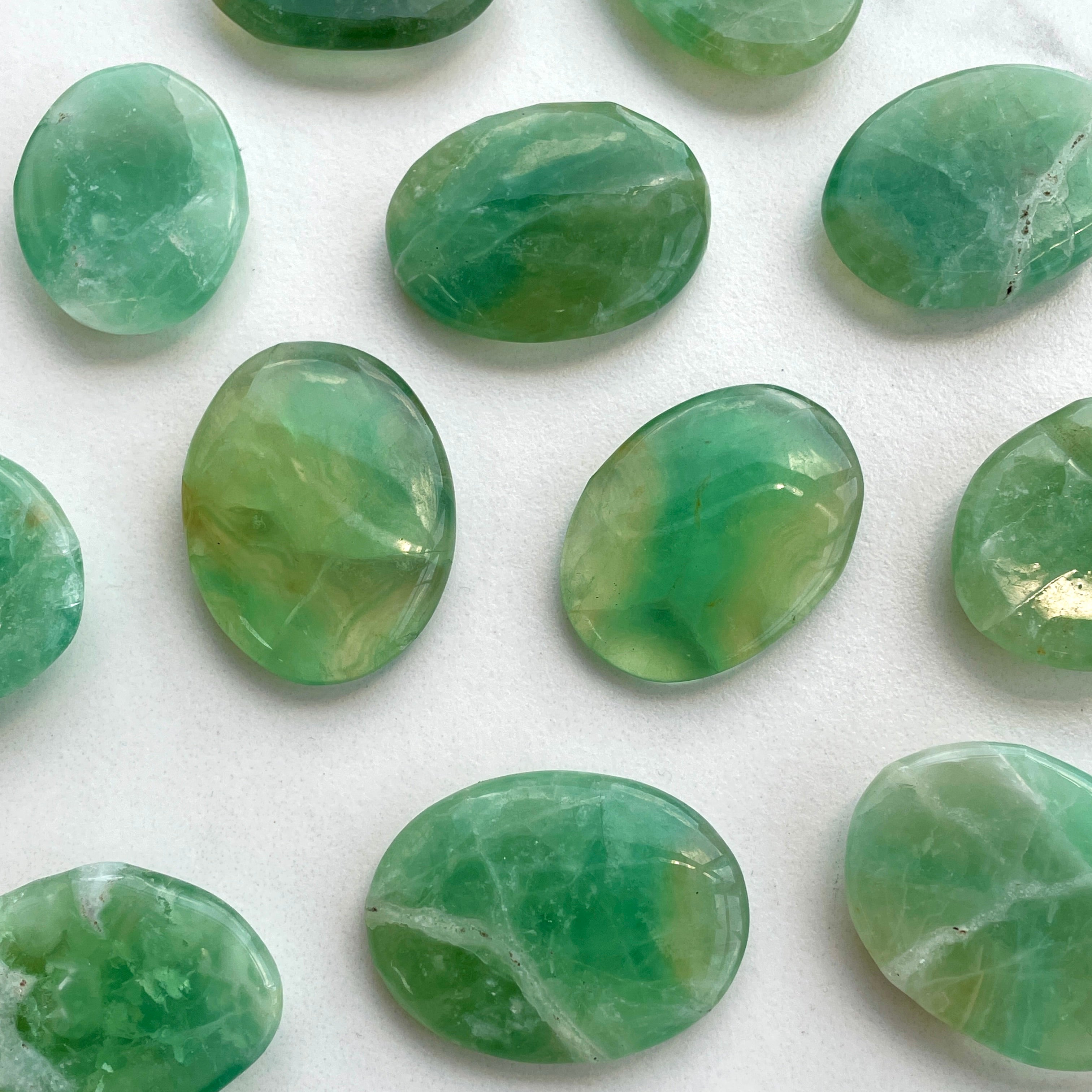 Fluorite Palmstone (IN)
