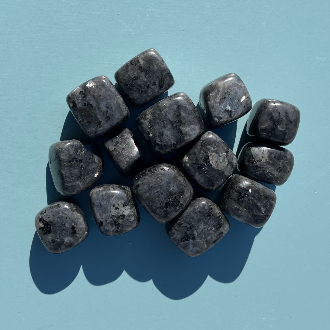 Larvikite Tumbled (IN) - 250g