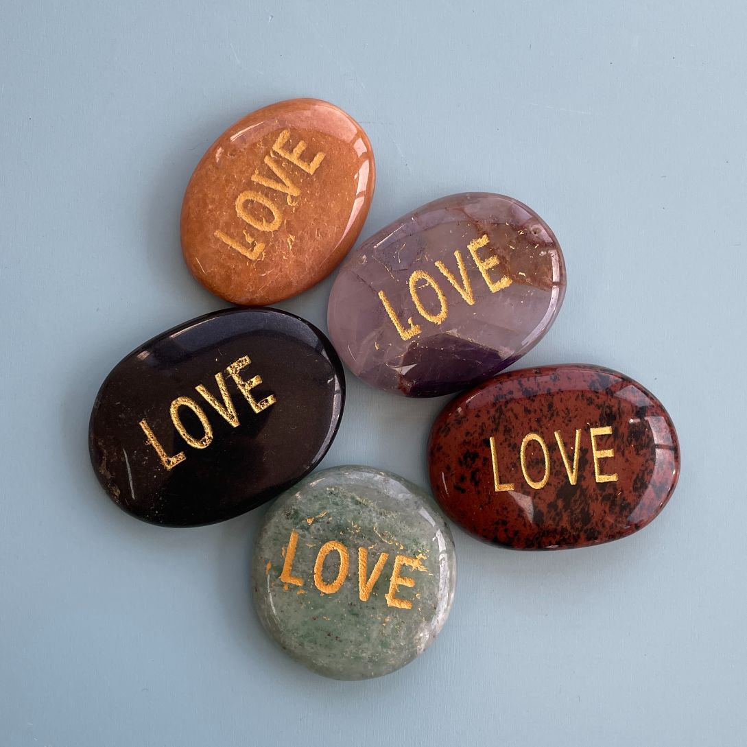 Word Palmstone - Love - 1pc