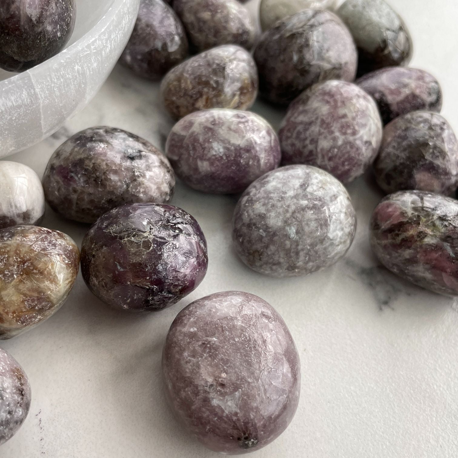 Lepidolite Tumbled (Afr) - 1KG (50-60pc)
